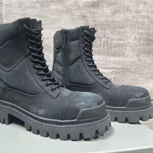 Men's Balenciaga Winter Snow Combat Strike Boots in Black Perfect quality multip